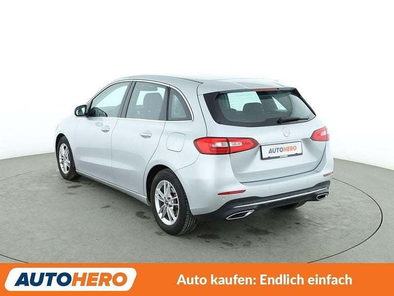 Gebraucht Mercedes B180 Progressive 136 PS (100 kW) 2020 Grau Van / Kleinbus