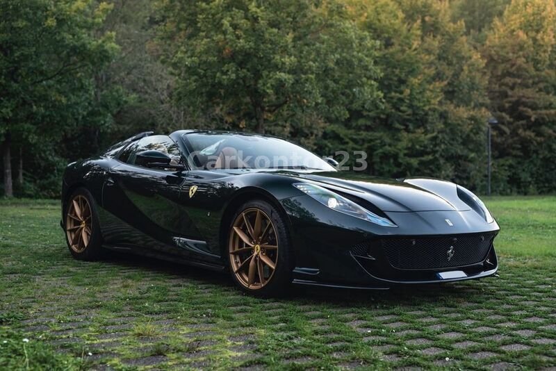 Gebraucht Ferrari 812 799 PS (587 kW) 2021 Grün Cabrio