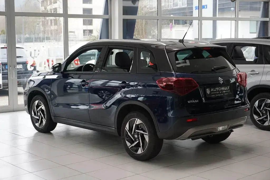 Neu Suzuki Vitara Comfort+ 110 PS (80 kW) 2025 Silber SUV