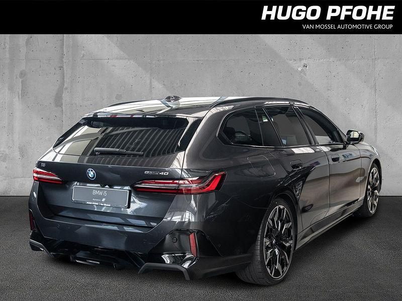 Neu BMW i5 M Sport 250 kW (340 PS) 2025 Sophistograu brillanteffekt me Limousine