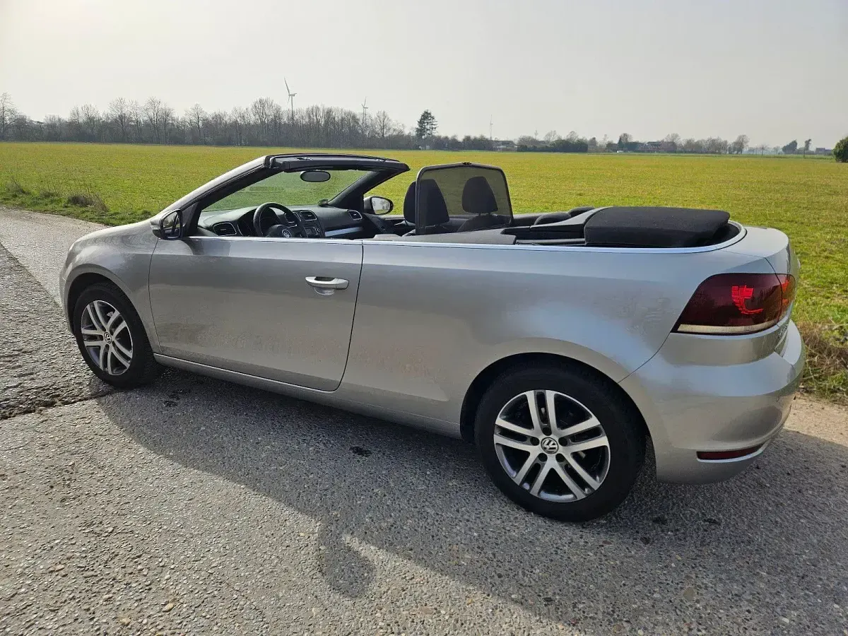 Gebraucht VW Golf 105 PS (77 kW) 2011 Grau Cabrio