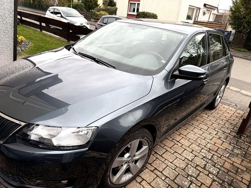 Gebraucht Skoda Rapid Cool Edition 95 PS (69 kW) 2018 Grau Kleinwagen