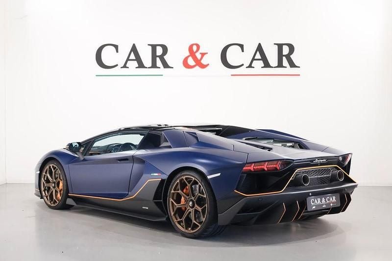 Usata Lamborghini Aventador 780 CV (573 kW) 2022 Blu Cabrio