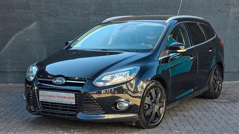 Gebraucht Ford Focus Titanium 116 PS (85 kW) 2011 Schwarz Limousine
