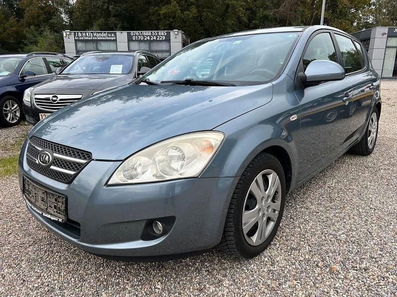 Gebraucht Kia Ceed 109 PS (80 kW) 2007 Blau Kleinwagen