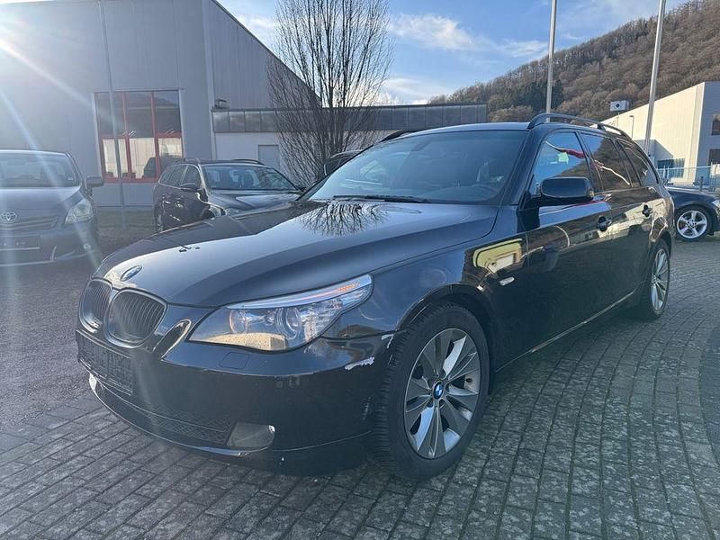 Schwarz Gebraucht 2007 BMW 535 Sport Line Kombi | 8.990 € (Fairer Preis) - Bild 1/4