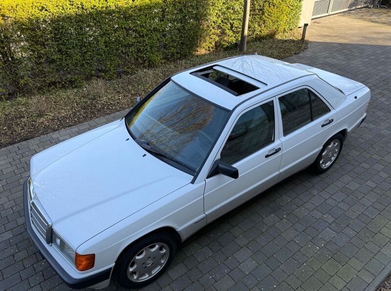 Weiß Gebraucht 1992 Mercedes 190 Sportline Limousine | 15.500 € - Bild 1/4