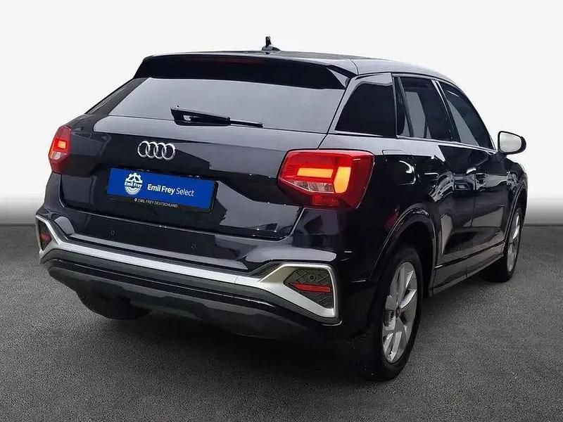 Gebraucht Audi Q2 S-Line 150 PS (110 kW) 2023 Lackierung:sideblades in selen SUV