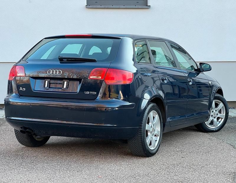 Gebraucht Audi A3 105 PS (77 kW) 2006 Blau Kleinwagen
