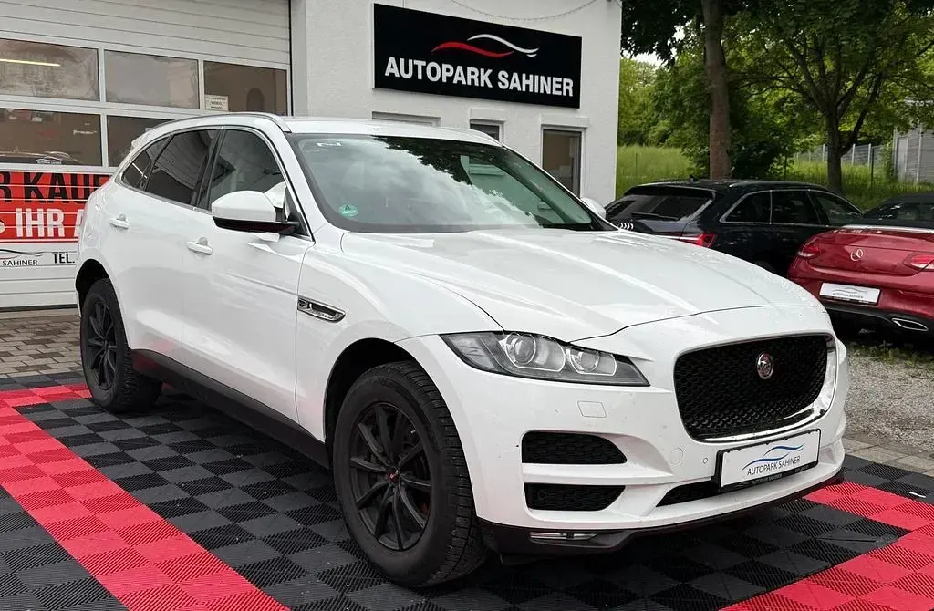 Gebraucht Jaguar F-Pace 179 PS (131 kW) 2017 Weiß SUV