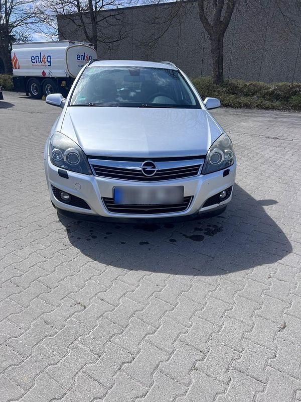 Gebraucht Opel Astra Edition 129 PS (94 kW) 2008 Kombi