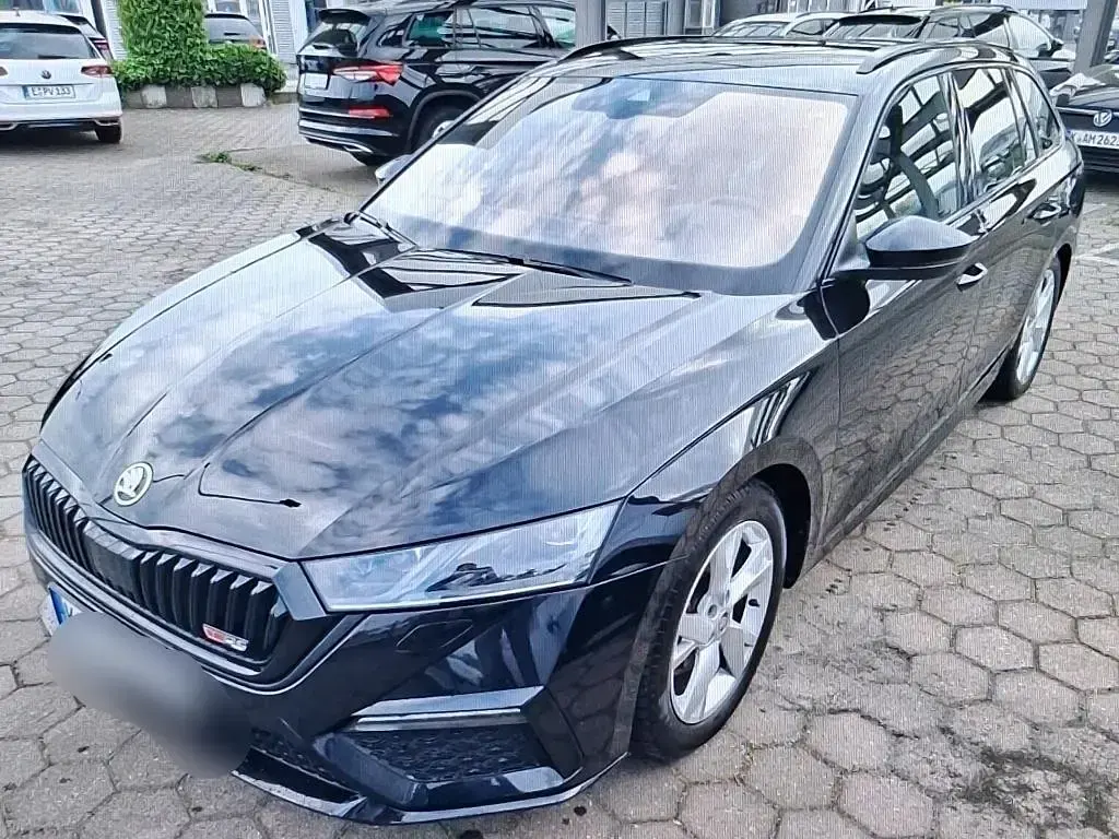Gebraucht Skoda Octavia RS 200 PS (147 kW) 2022 Schwarzmagic perleffekt Kombi