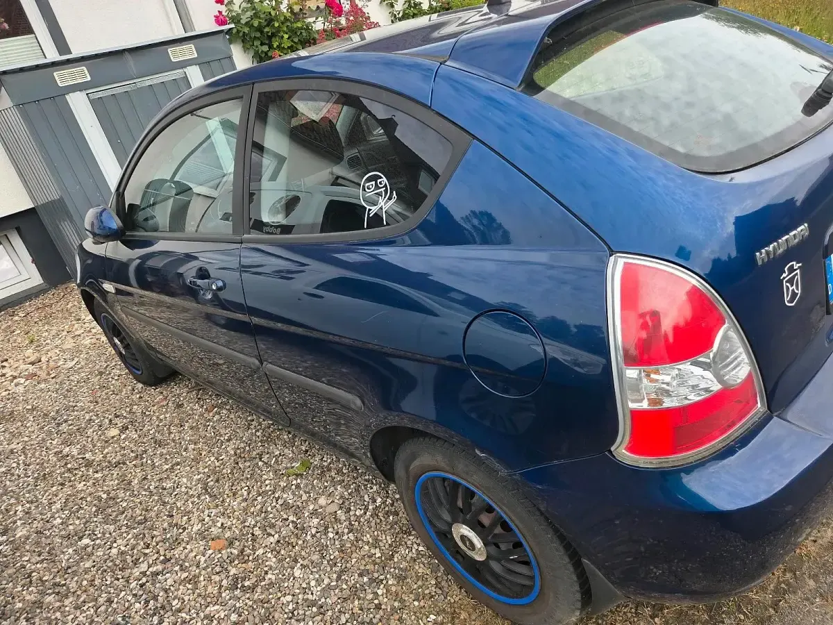 Gebraucht Hyundai Accent 97 PS (71 kW) 2008 Blau Kleinwagen