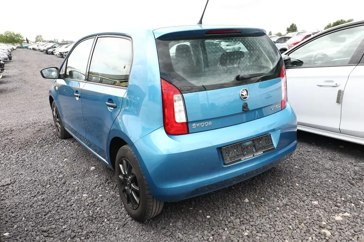 Gebraucht Skoda Citigo Active 60 PS (44 kW) 2018 Costa azul metallic Kleinwagen