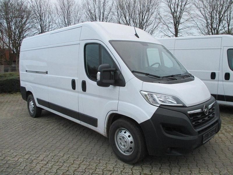 Weiß Gebraucht 2023 Opel Movano Van | 26.763 € (Etwas zu teuer) - Bild 1/1