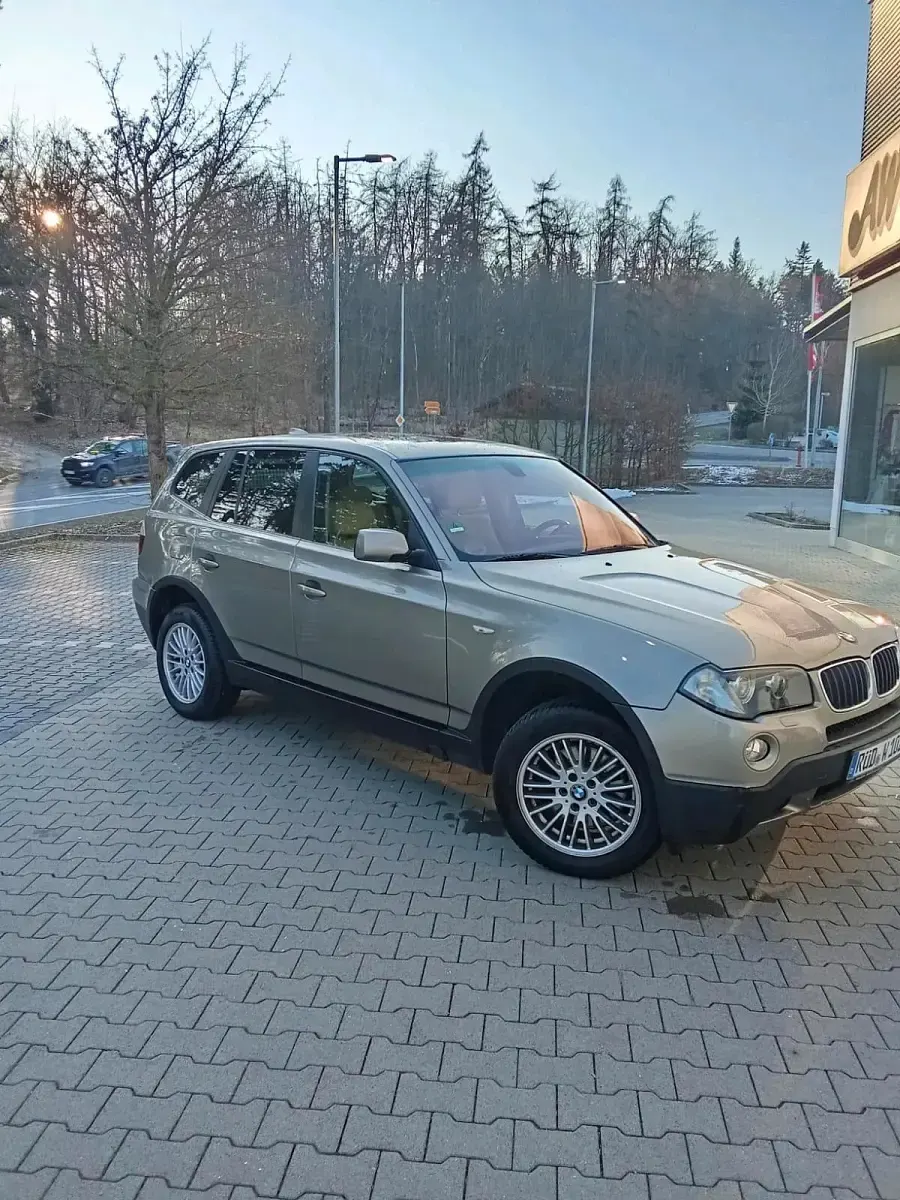 Gebraucht BMW X3 177 PS (130 kW) 2008 Gold SUV