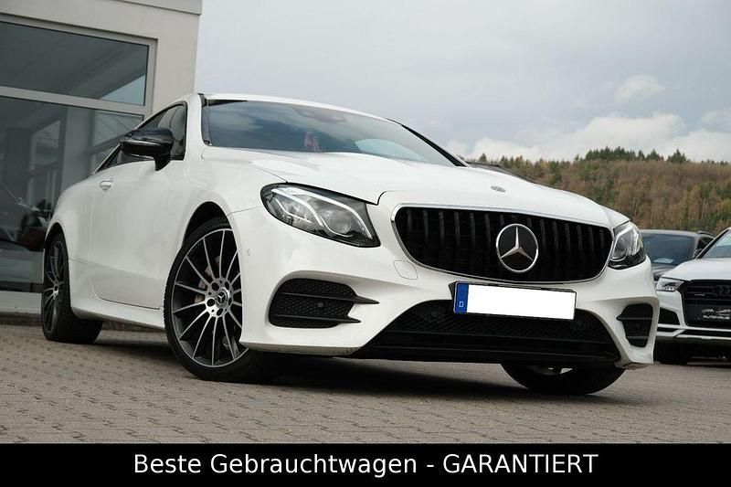 Gebraucht Mercedes E350 AMG 258 PS (189 kW) 2018 Weiß Coupé