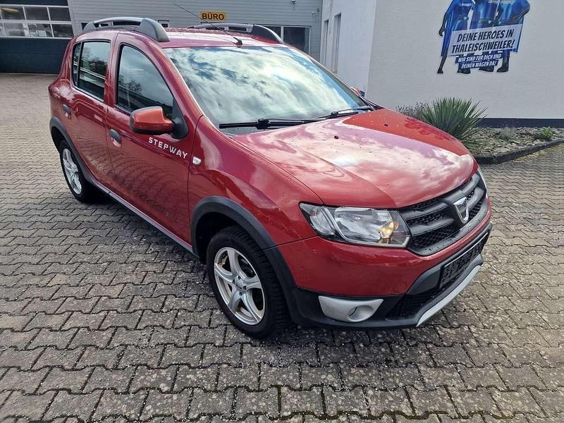 Gebraucht Dacia Sandero Stepway Ambiance 90 PS (66 kW) 2014 Feuerrot Kleinwagen