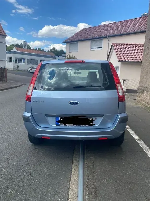 Gebraucht Ford Fusion 80 PS (58 kW) 2009 Blau Kleinwagen