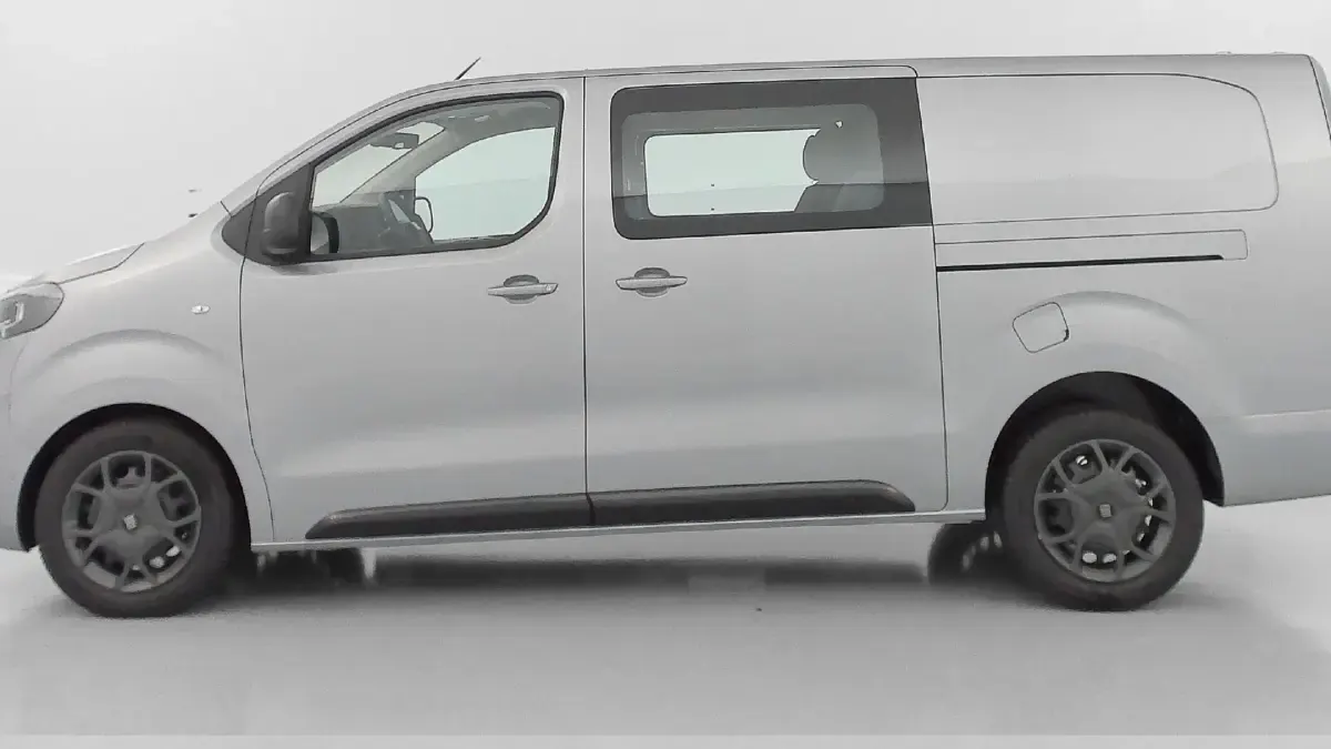Neu Fiat Scudo Connect 177 PS (130 kW) 2025 Grau (gris acier) Van