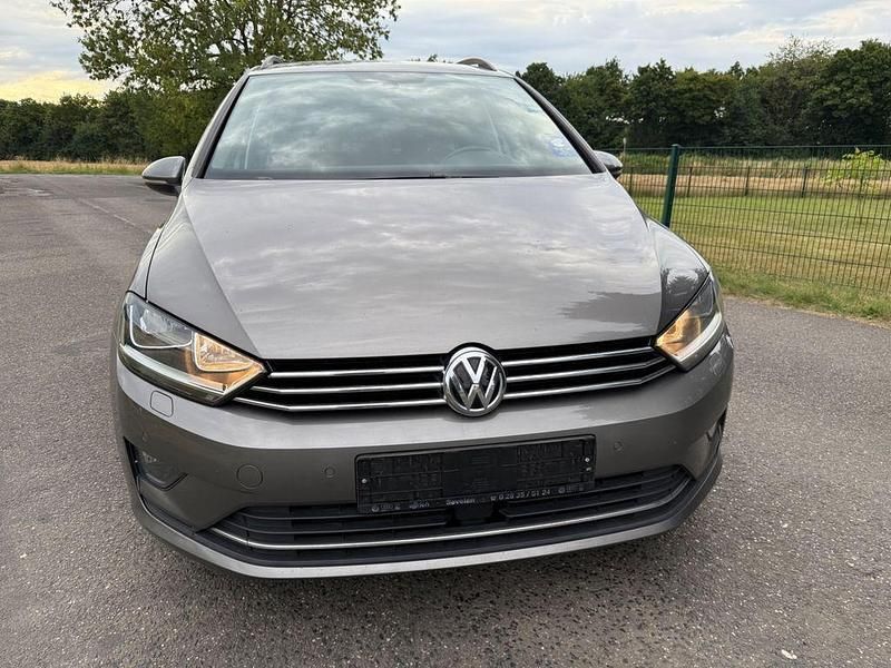 Grau Gebraucht 2015 VW Golf Sportsvan LOUNGE Van / Kleinbus | 7.950 € (Fairer Preis) - Bild 1/4