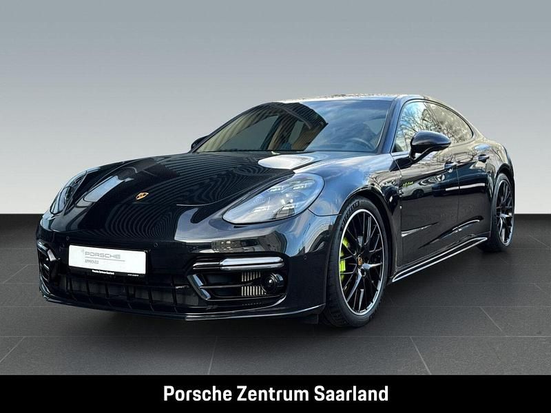 Gebraucht Porsche Panamera 560 PS (411 kW) 2022 Tiefschwarzmetallic (metallic) Limousine