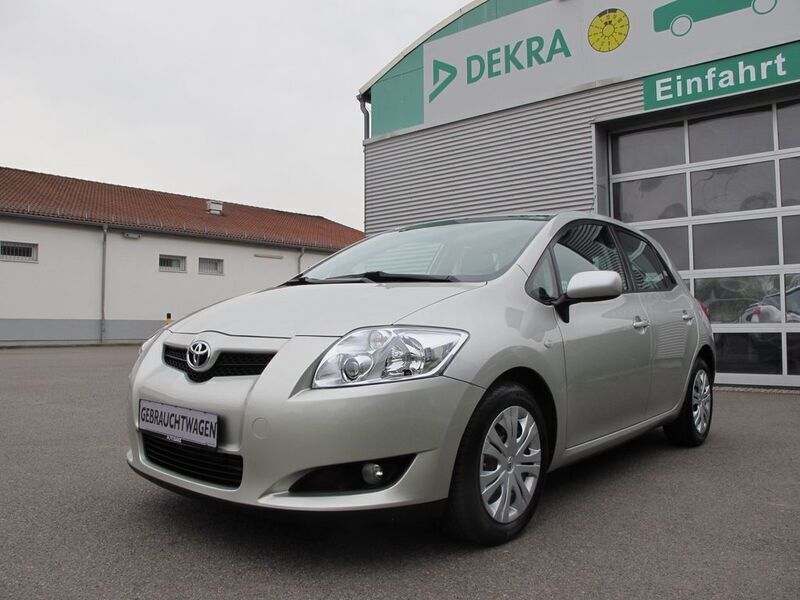 Silber Gebraucht 2008 Toyota Auris Sol Limousine | 5.990 € (Fairer Preis) - Bild 1/4