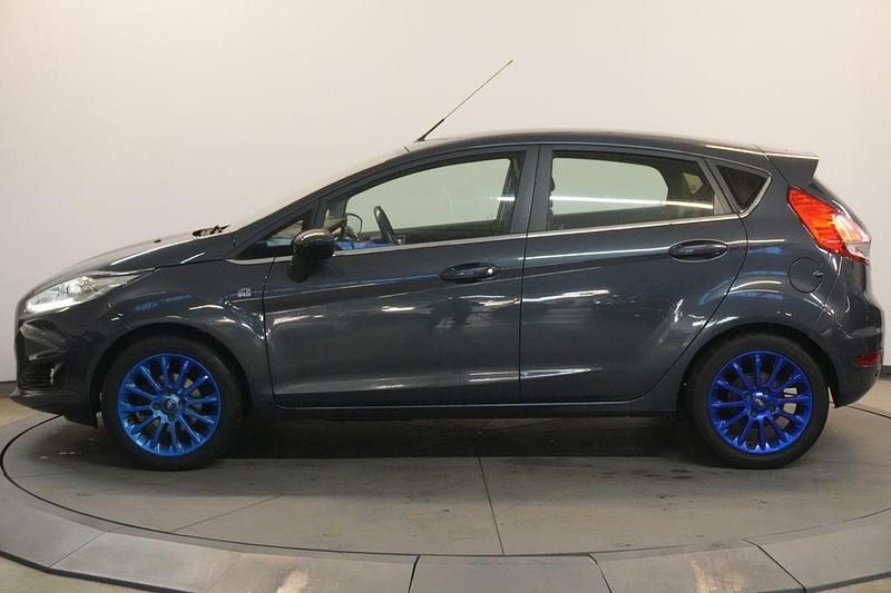 Gebraucht Ford Fiesta 125 PS (91 kW) 2013 Blau Limousine