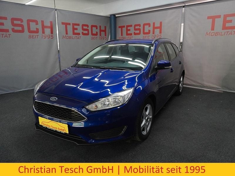 Blau Gebraucht 2016 Ford Focus Kombi | 6.990 € (Guter Preis) - Bild 1/3