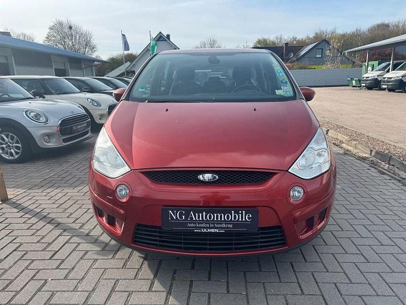 Gebraucht Ford S-MAX Trend 140 PS (102 kW) 2010 Rot Van / Kleinbus