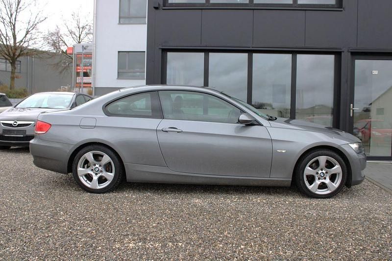 Gebraucht BMW 320 170 PS (125 kW) 2007 Grau Coupé