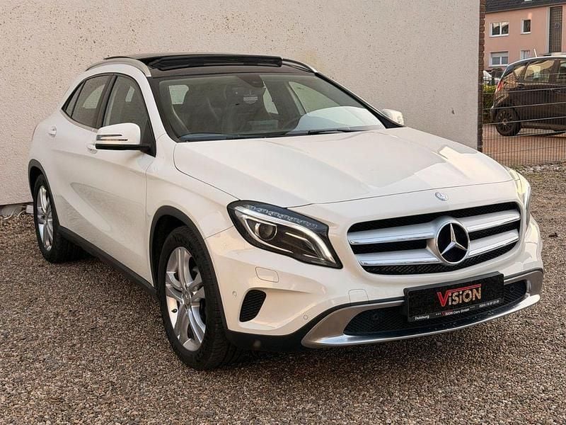 Gebraucht Mercedes GLA200 156 PS (114 kW) 2016 Weiß SUV