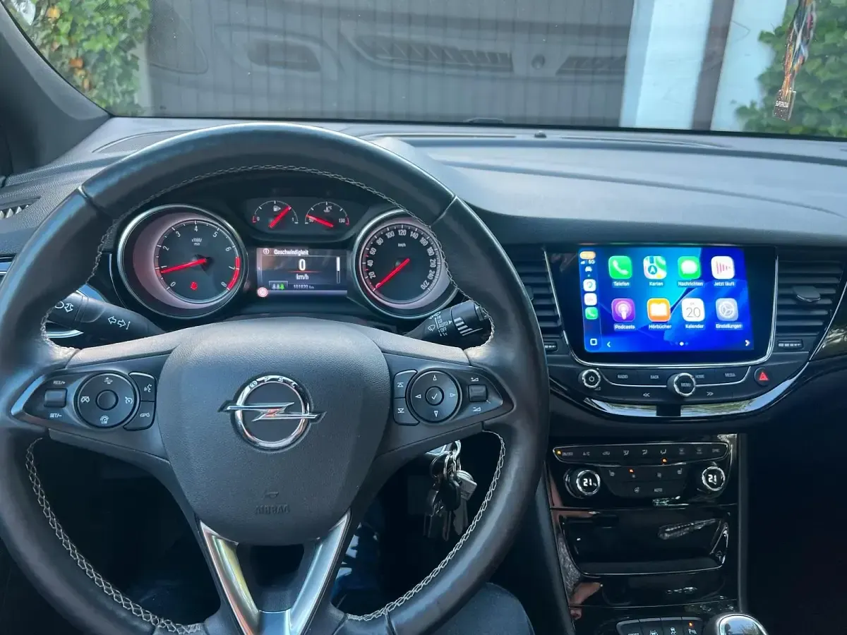 Gebraucht Opel Astra 150 PS (110 kW) 2018 Schwarz Limousine