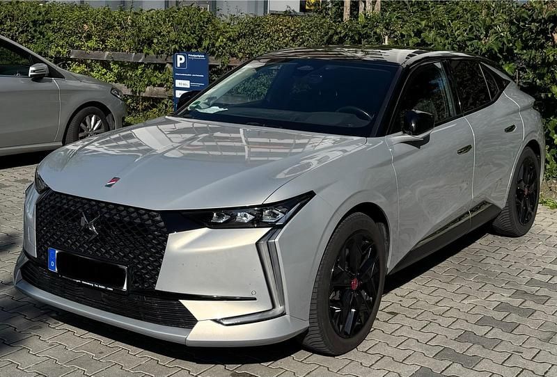 Gebraucht Citroën DS4 181 PS (133 kW) 2022 Silber Kleinwagen