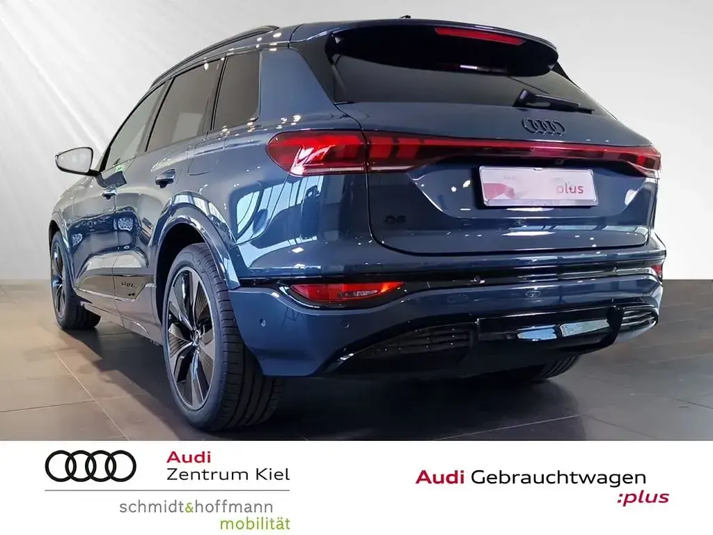 Gebraucht Audi Q6 e-tron S-Line 185 kW (252 PS) 2025 Plasmablau metallic SUV
