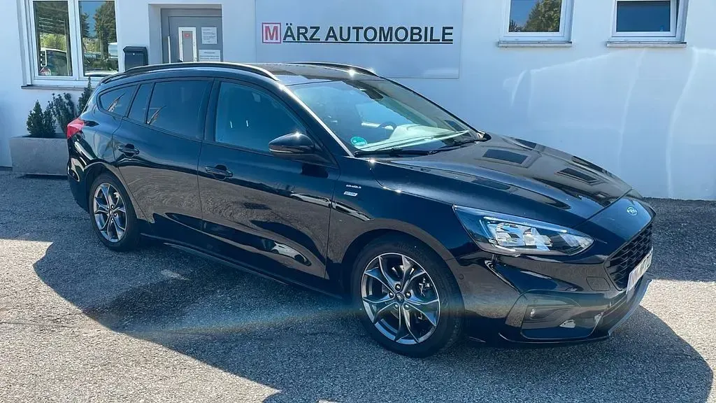 Usata Ford Focus ST-Line 120 CV (88 kW) 2021 Nero Berlina