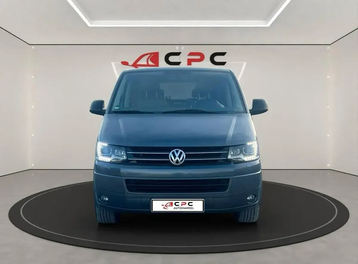 Gebraucht VW Multivan 179 PS (131 kW) 2012 Grau Van / Kleinbus