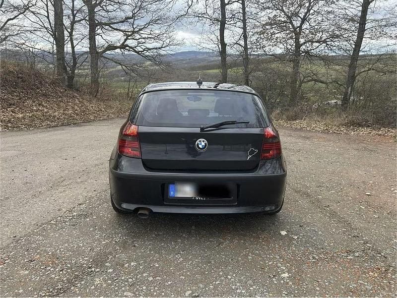 Gebraucht BMW 118 Performance 143 PS (105 kW) 2009 Schwarz Kleinwagen