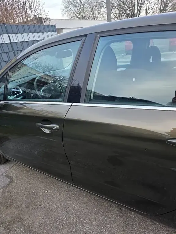 Gebraucht Citroën C4 SELECTION 120 PS (88 kW) 2013 Braun Limousine