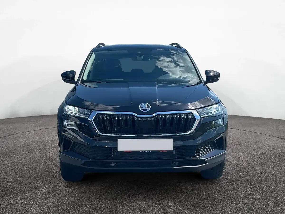 Neu Skoda Karoq Selection 150 PS (110 kW) 2026 Schwarzmagic perleffekt SUV