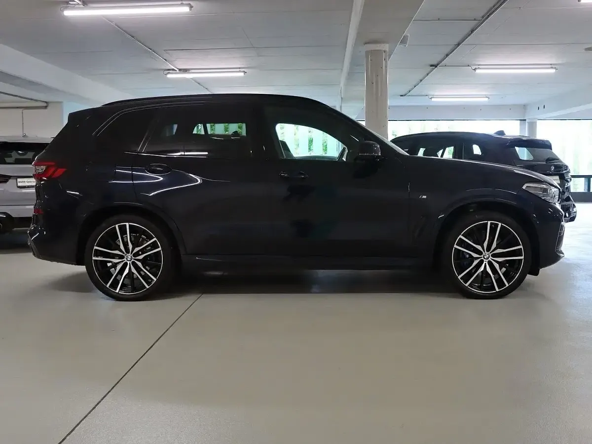 Gebraucht BMW X5 M Sport 340 PS (250 kW) 2022 Carbonschwarz SUV