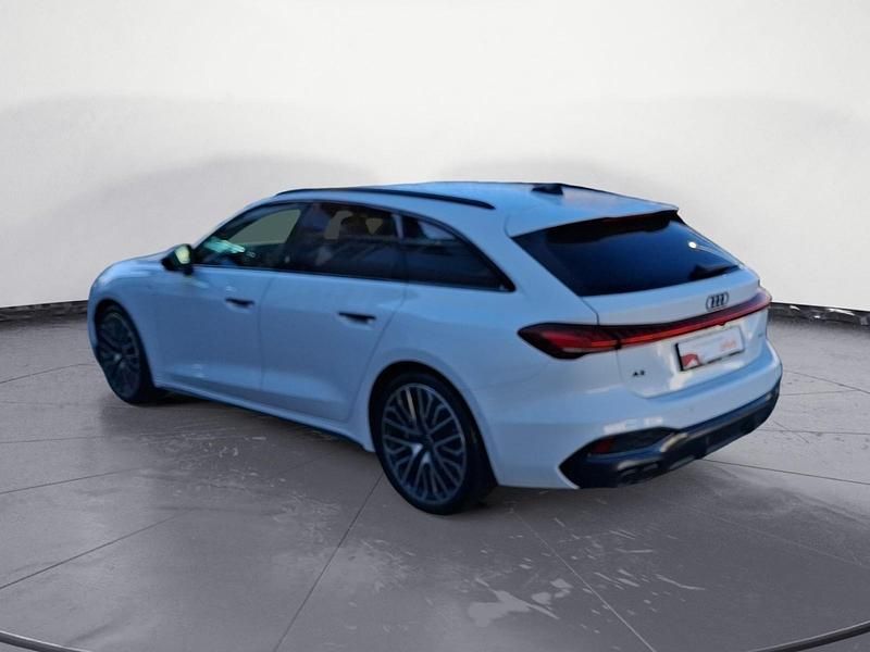 Gebraucht Audi A5 S-Line 204 PS (150 kW) 2025 Weiß Kombi