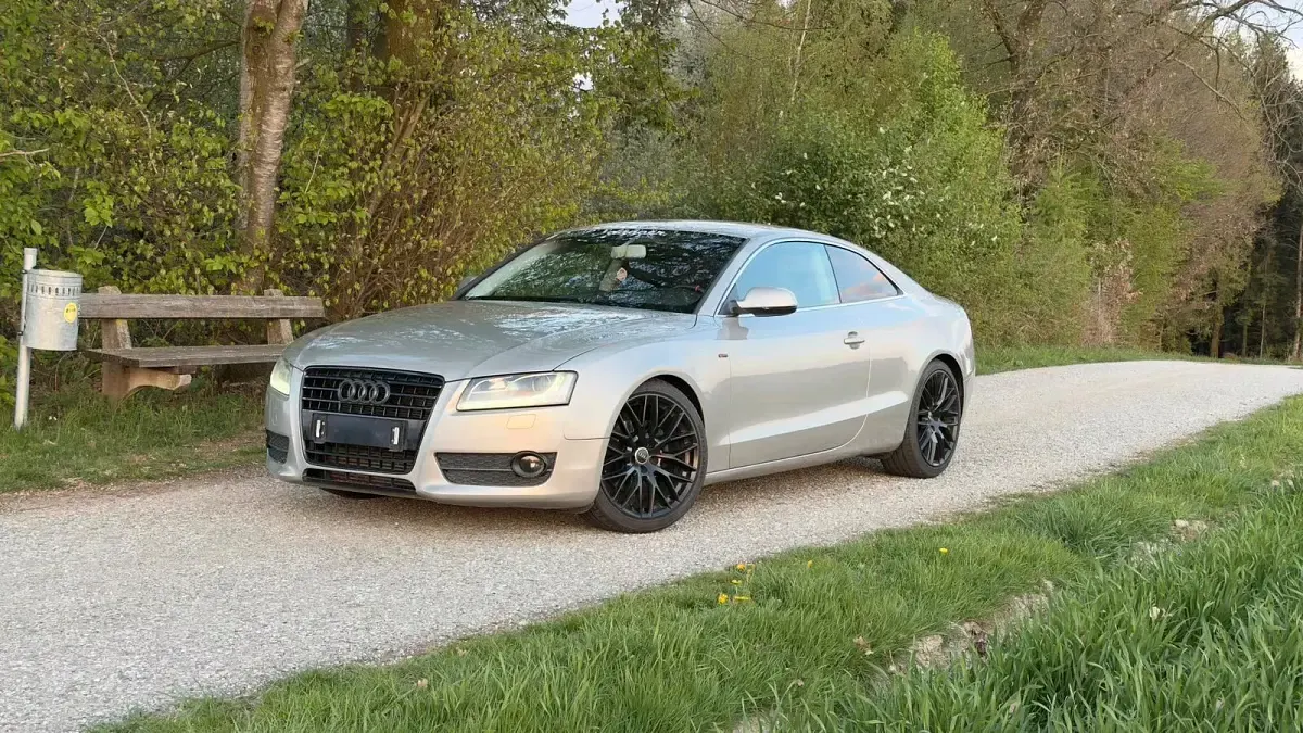 Gebraucht Audi A5 Ambiente 170 PS (125 kW) 2011 Silber Coupé