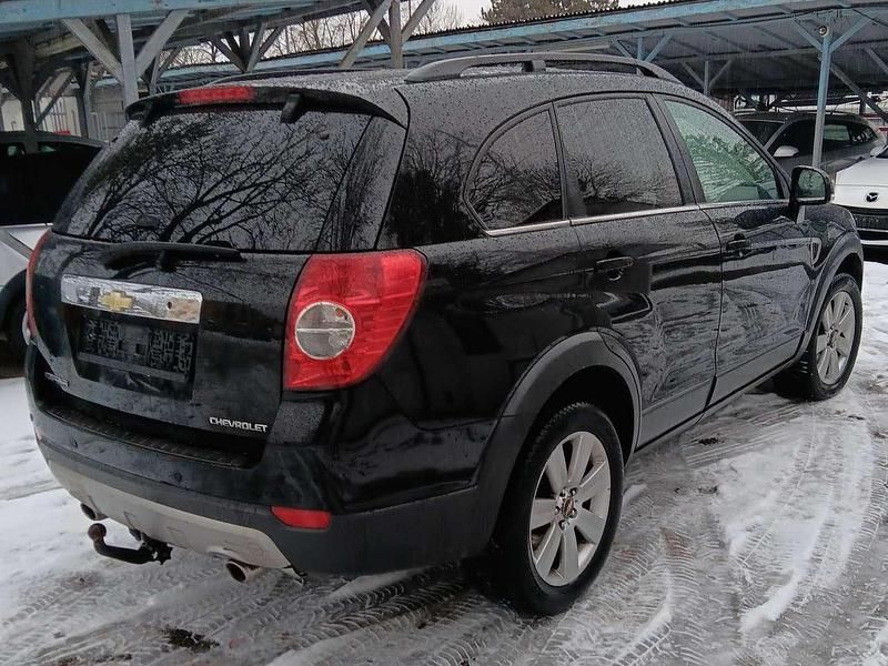 Gebraucht Chevrolet Captiva LT 150 PS (110 kW) 2008 Granada black (mica) SUV
