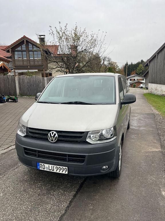 Gebraucht VW T5 140 PS (102 kW) 2011 Grau Van