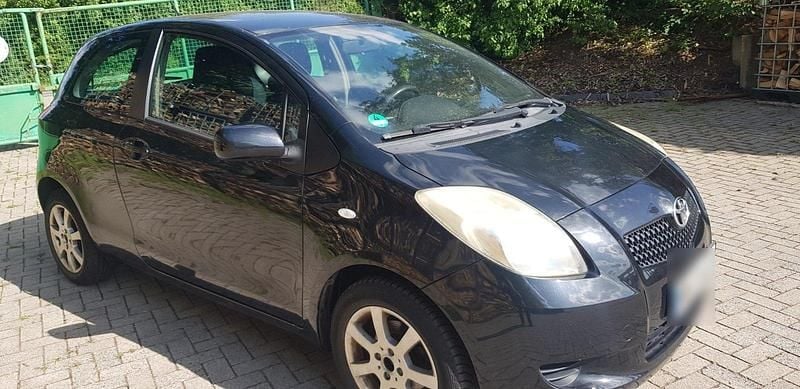 Gebraucht VW Fox 58 PS (42 kW) 2005 Schwarz Kleinwagen