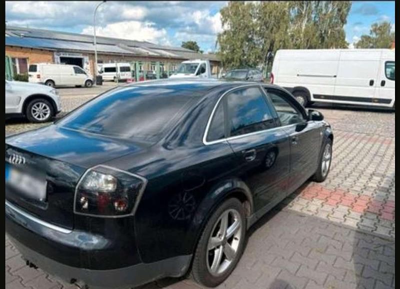 Gebraucht 2005 Audi A4 Limousine | 2.199 € (Superpreis) - Bild 1/4