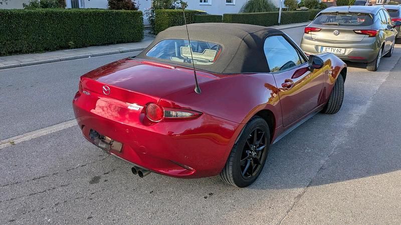 Gebraucht Mazda MX5 132 PS (97 kW) 2019 Rot Cabrio