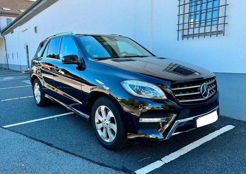 Schwarz Gebraucht 2015 Mercedes ML350 SUV | 19.700 € (Guter Preis) - Bild 1/4