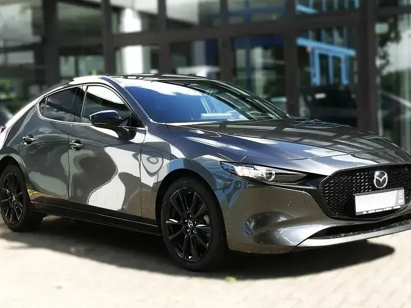 Neu Mazda 3 Homura-Line 140 PS (102 kW) 2025 Machine gray Limousine